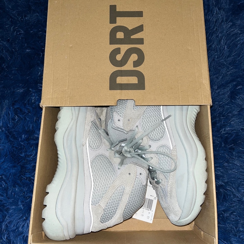 Yeezy Dsrt Boot (Salt)